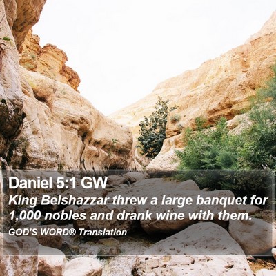 Daniel 5:1 GW Bible Verse Image